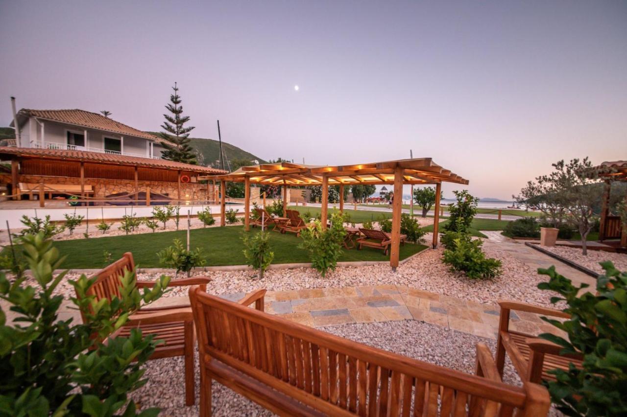 Seaside Resort Vasiliki Екстериор снимка