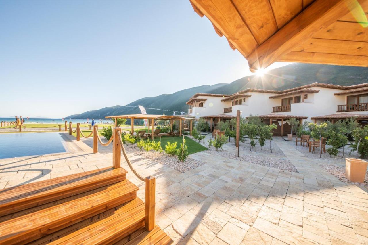 Seaside Resort Vasiliki Екстериор снимка